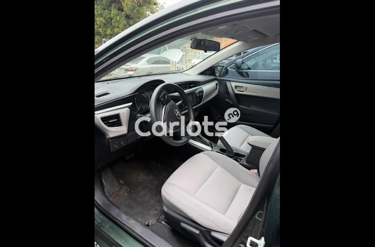 FOREIGN USED TOYOTA COROLLA 2014 MODEL - 4/7