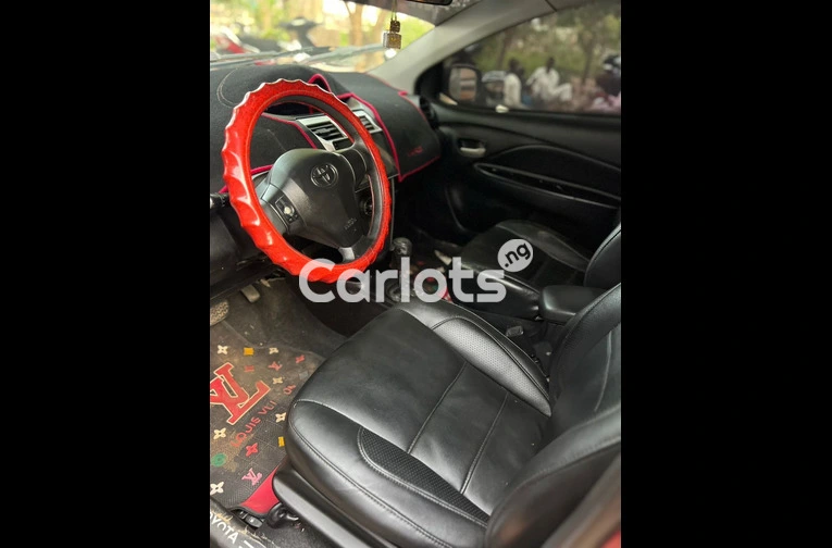 TOKS STANDARD 2008 TOYOTA YARIS - 2/7