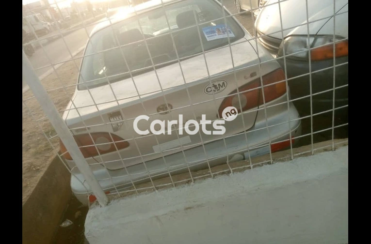 Toyota Corolla 2002 model - 5/6