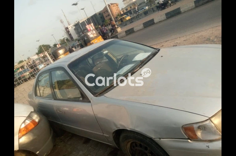 Toyota Corolla 2002 model - 6/6