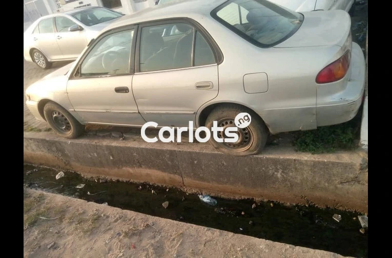 Toyota Corolla 2002 model