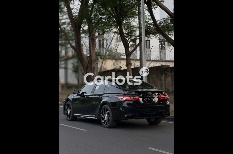 2019 Toyota Camry SE - 7/7