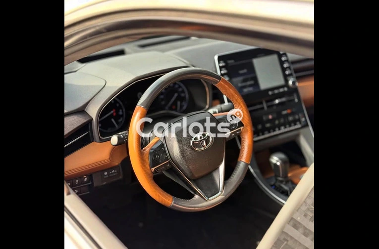 FOREIGN USED 2019 TOYOTA AVALON LIMITED - 3/5