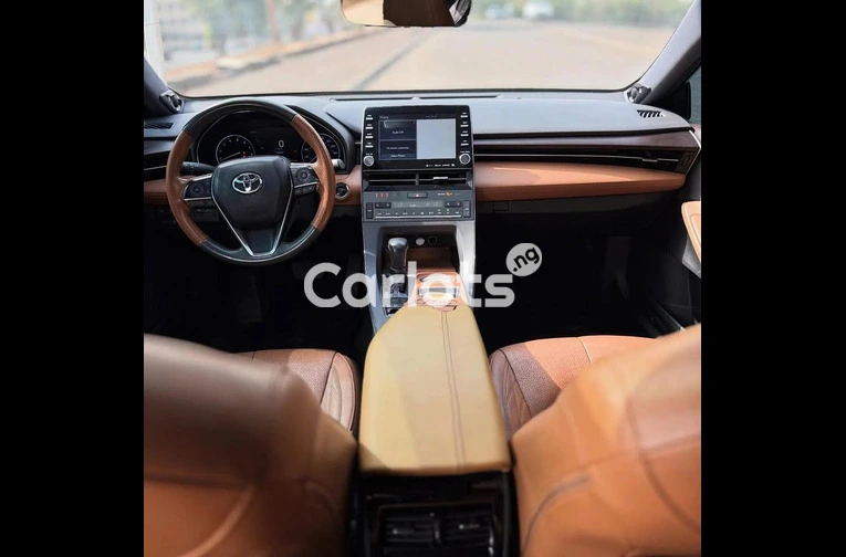 FOREIGN USED 2019 TOYOTA AVALON LIMITED - 5/5