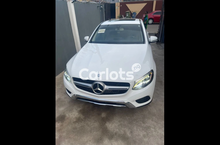 2017 Mercedes Benz GLC 4MATIC Coupe Foreign used Accident free - 2/7