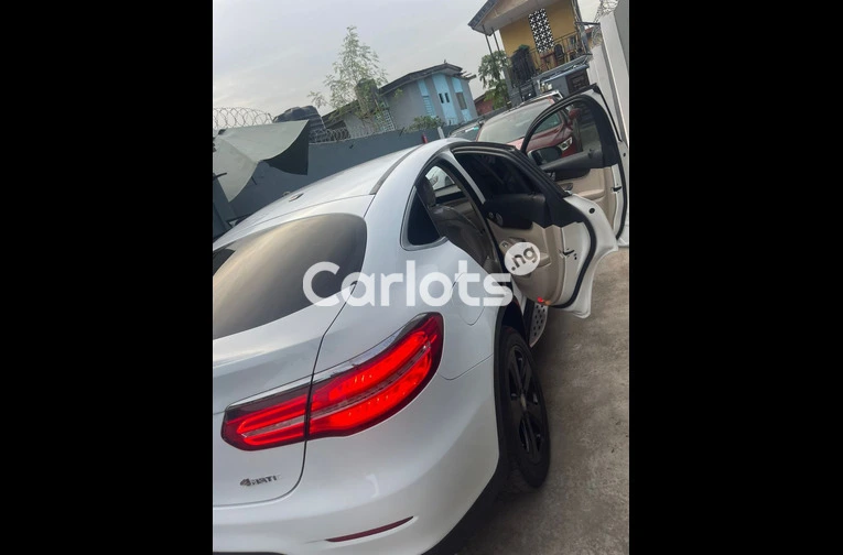 2017 Mercedes Benz GLC 4MATIC Coupe Foreign used Accident free - 6/7