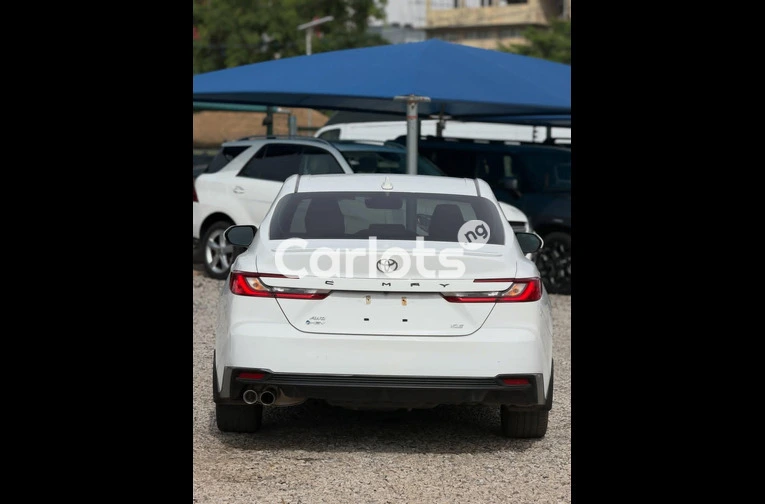 BRAND NEW 2025 TOYOTA CAMRY - 1/7