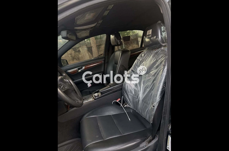 2009 Mercedes-Benz C300 - 6/7