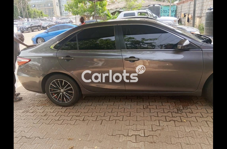 Distressed 2016 Toyota Camry - 4/4