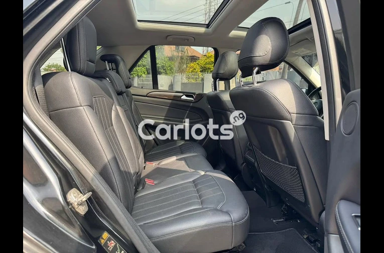 REGISTERED 2016 MERCEDES-BENZ GLE350 - 4/7