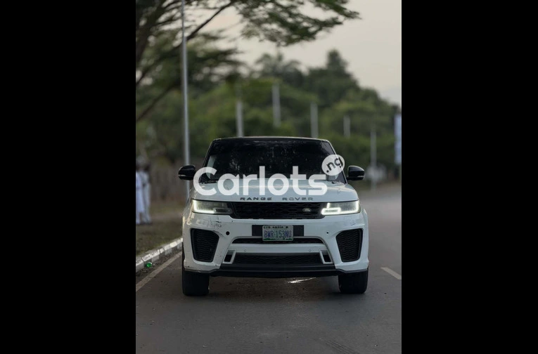 2017 Range Rover Sport Supercharged - 2/7