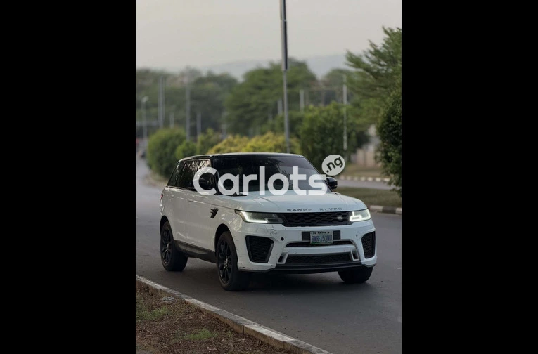 2017 Range Rover Sport Supercharged - 3/7