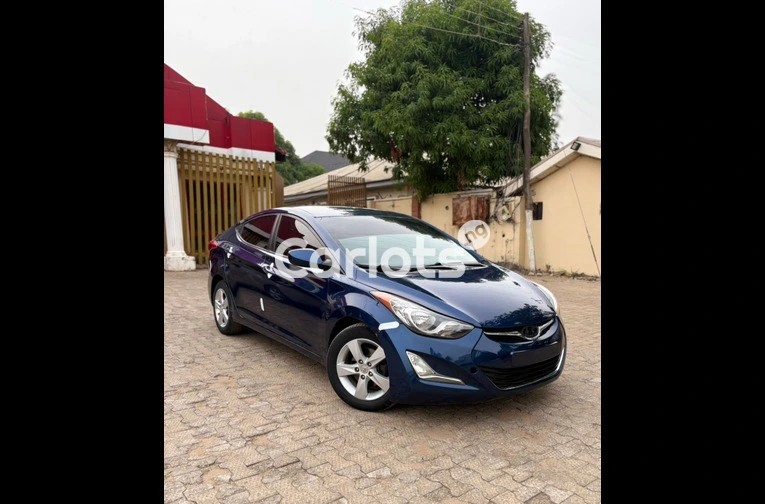2012 HYUNDAI ELANTRA - 2/5