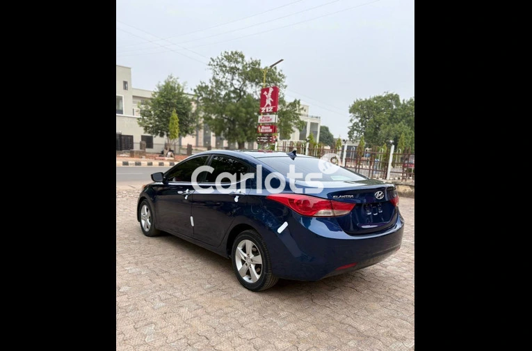 2012 HYUNDAI ELANTRA - 4/5