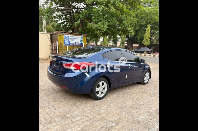 2012 HYUNDAI ELANTRA - 5/5