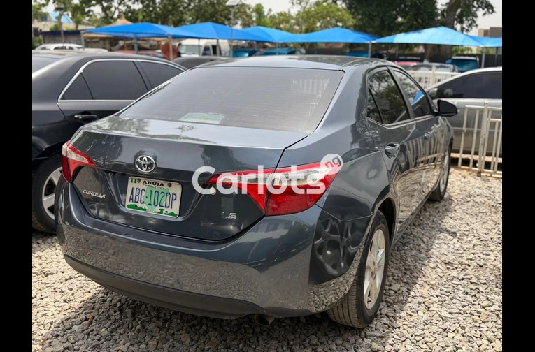 Clean Nigerian used Toyota Corolla 2014 model - 2/6