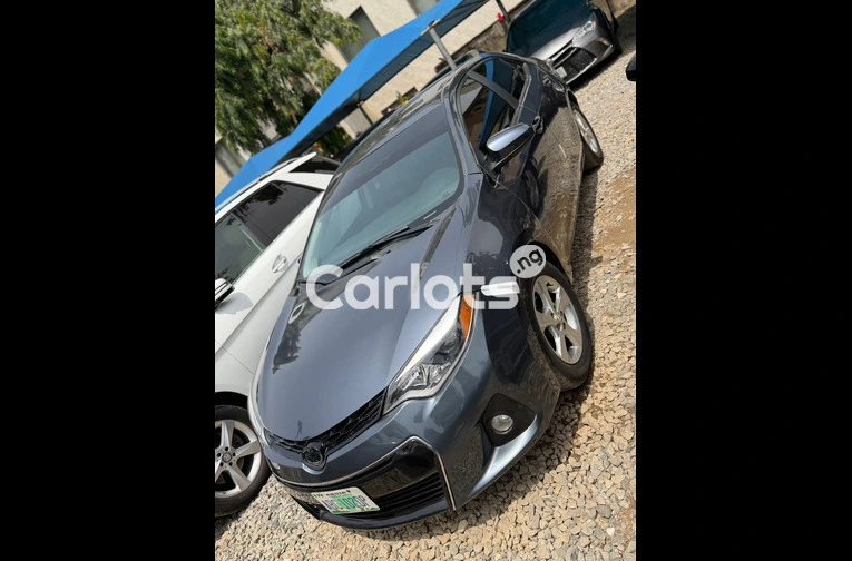 Clean Nigerian used Toyota Corolla 2014 model - 5/6