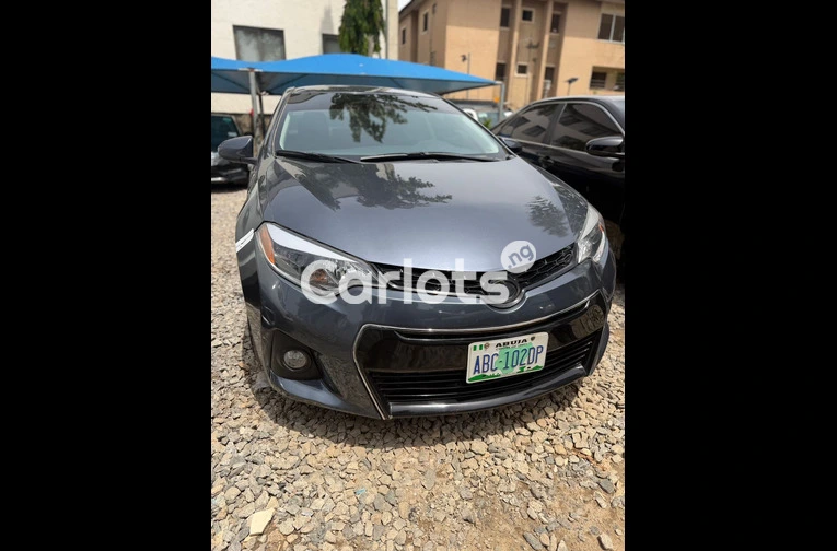 Clean Nigerian used Toyota Corolla 2014 model - 6/6