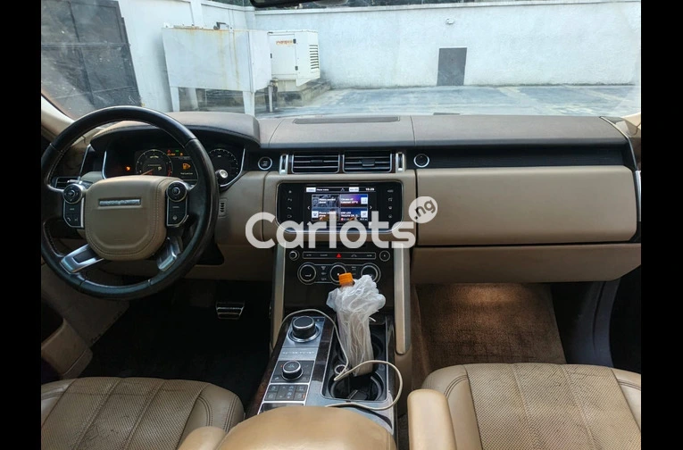 PREMIUM 2017 RANGE ROVER AUTOBIOGRAPHY SUPERCHARGED - 2/7