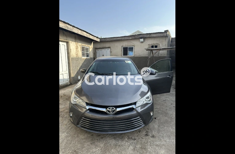 New Entry Foreign used Toyota Camry 2016 model - 1/6