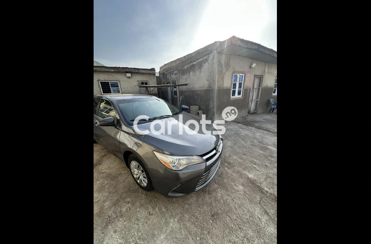New Entry Foreign used Toyota Camry 2016 model - 2/6