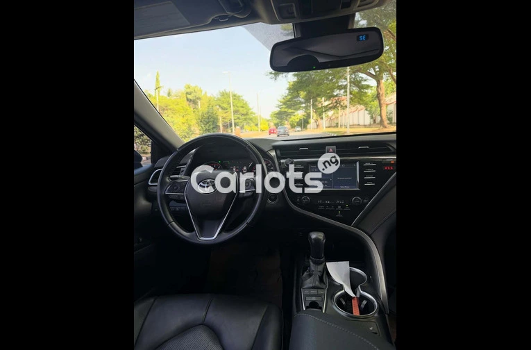 2018 TOYOTA CAMRY XSE - 4/7
