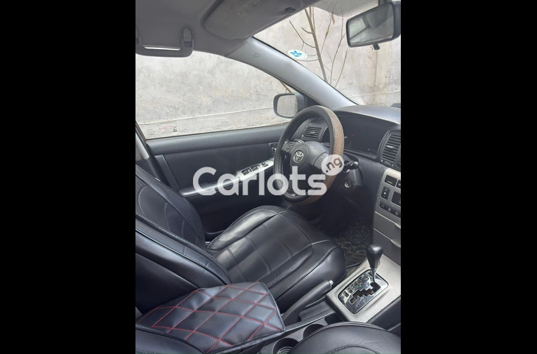 2006 Toyota Corolla Hatchback - 3/7