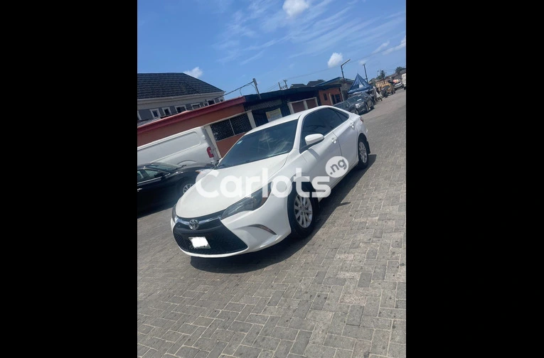 PURE FIRST BODY 2016 TOYOTA CAMRY SPORT - 5/7