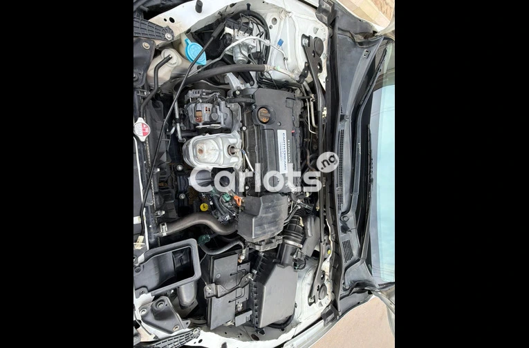 HONDA ACCORD 2013 - 2/7