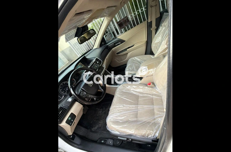 HONDA ACCORD 2013 - 3/7