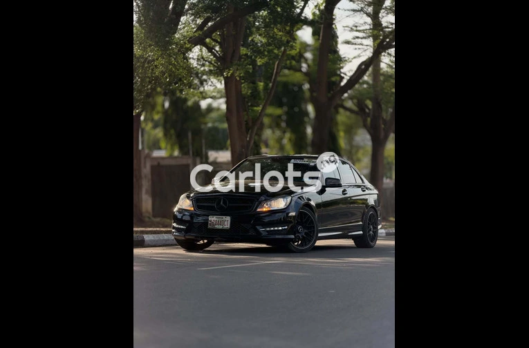 2012 MERCEDES-BENZ C300 - 1/7