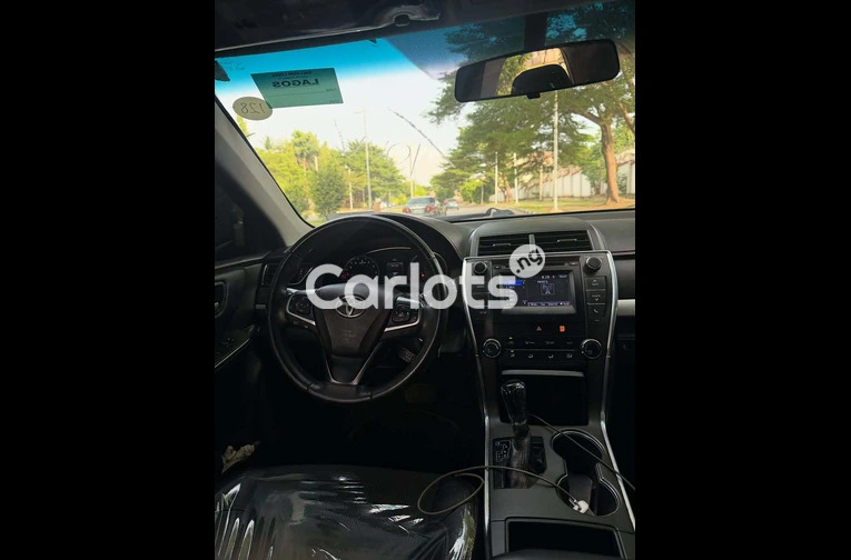 2017 TOYOTA CAMRY - 4/7