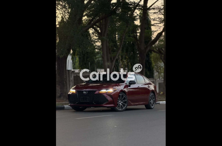 2018 Toyota Avalon Touring - 1/7