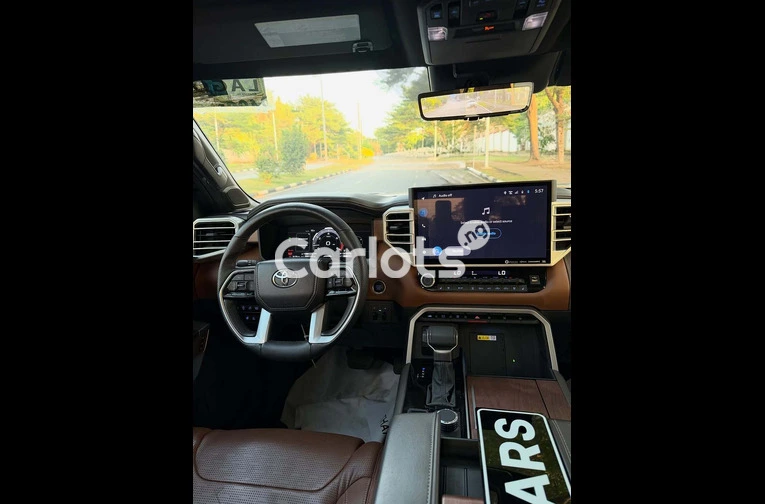 2024 Toyota Tundra - 4/7