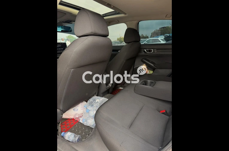 HONDA CIVIC 2023 - 3/7