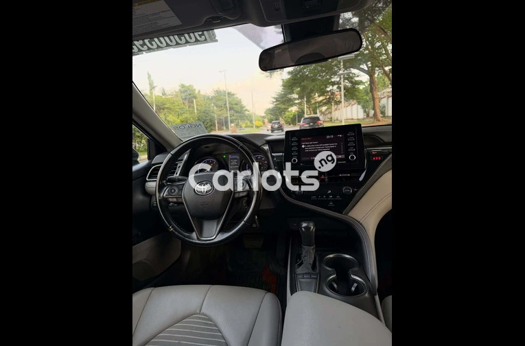 2022 TOYOTA CAMRY SE - 4/7