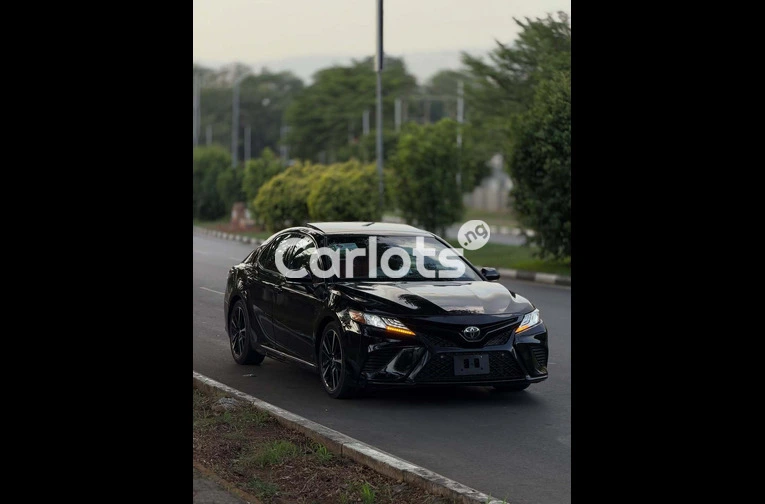 Foreign Used 2018 Toyota Camry XSE - 3/7