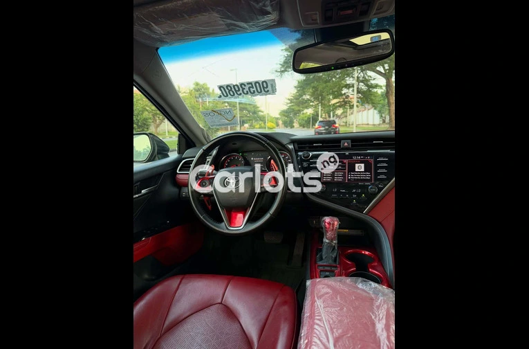 Foreign Used 2018 Toyota Camry XSE - 4/7