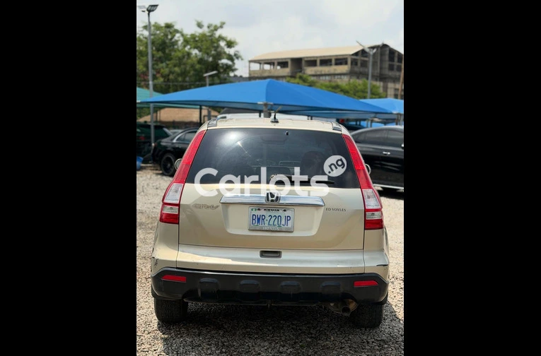 Clean 2009 Honda CR-V - 1/7