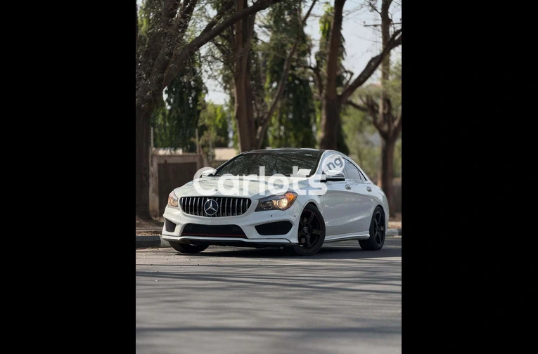 2015 MERCEDES-BENZ CLA250 - 1/7