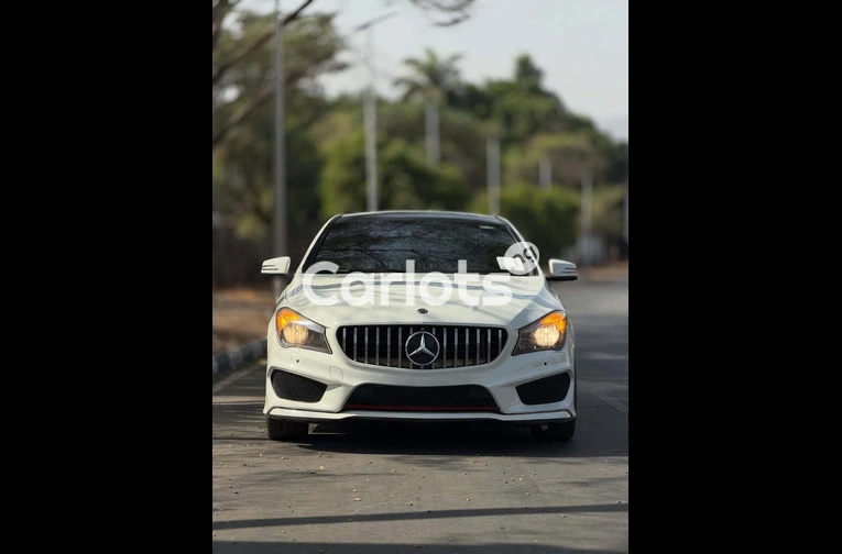 2015 MERCEDES-BENZ CLA250 - 2/7
