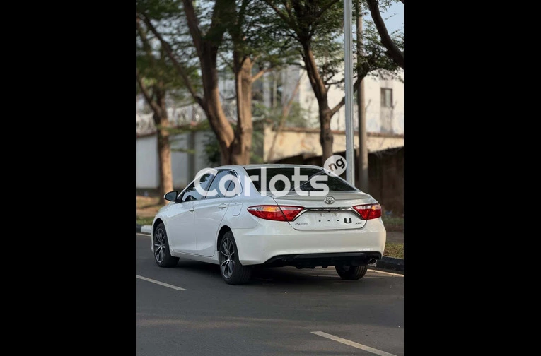 2017 TOYOTA CAMRY XSE - 7/7