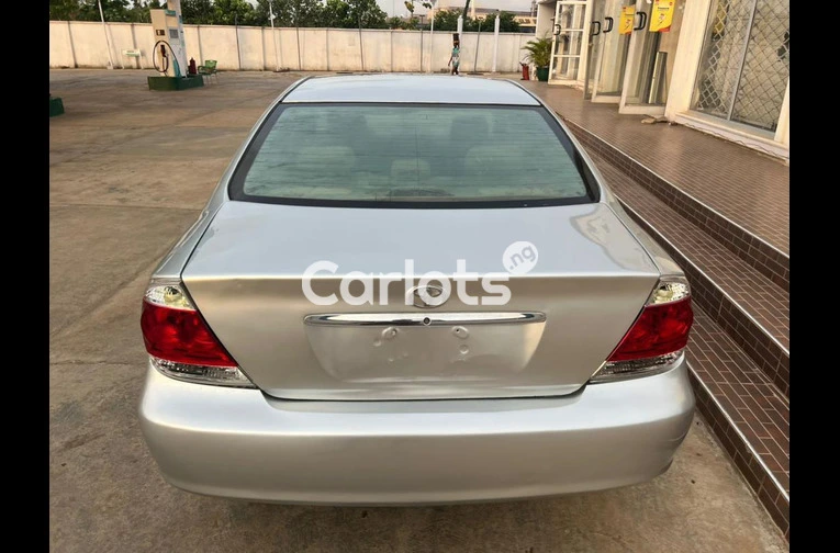 Toyota Camry 2006 - 5/6