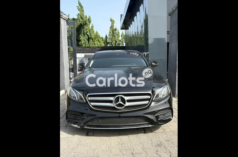 Locally used 2018 MERCEDES BENZ E300 - 4/5