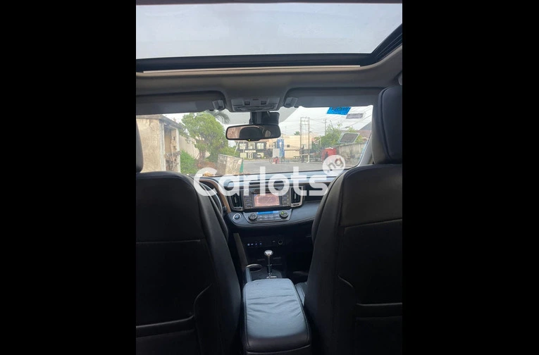 NEATLY USED 2015 TOYOTA RAV4 LIMITED AWD V4 - 2/7