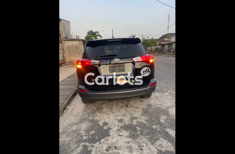 NEATLY USED 2015 TOYOTA RAV4 LIMITED AWD V4 - 7/7