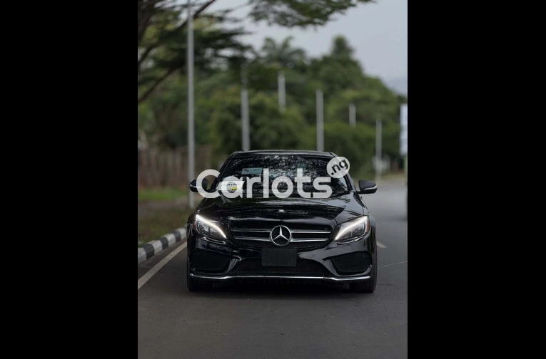 2015 MERCEDES-BENZ C300 - 2/7