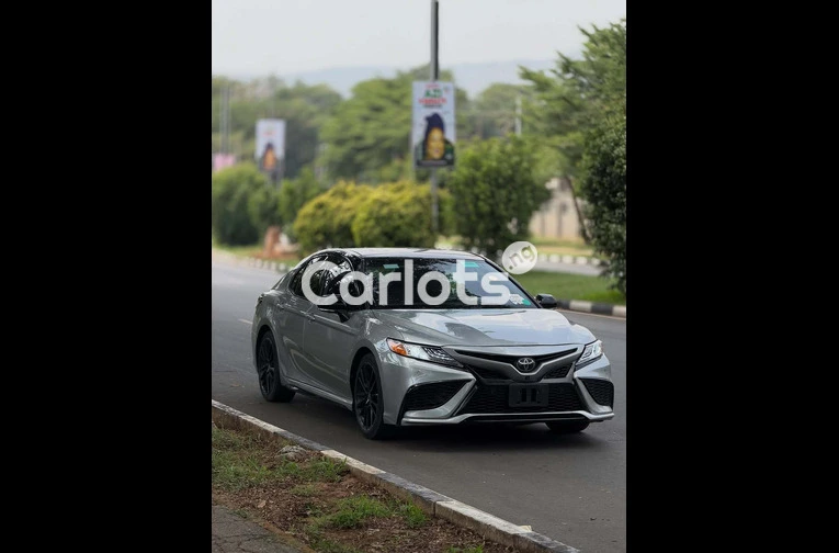 Clean 2021 TOYOTA CAMRY XSE Foreign Used - 3/7