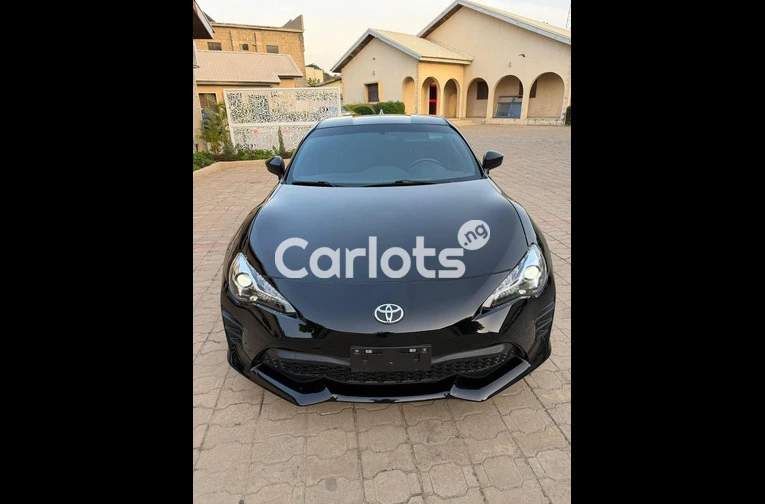 FOREIGN USED 2017 TOYOTA 86 GT - 1/7