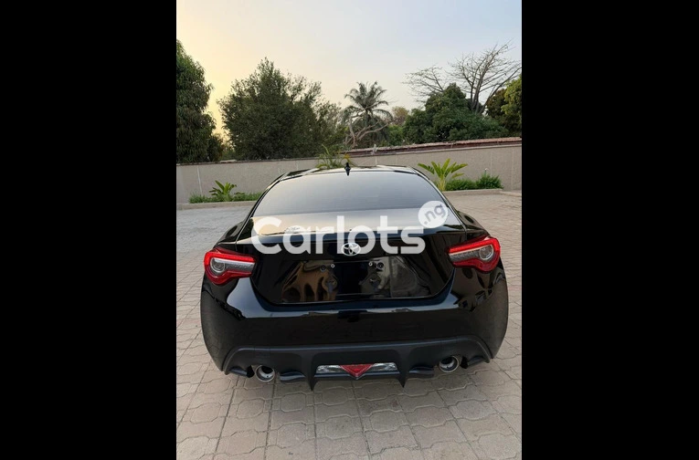 FOREIGN USED 2017 TOYOTA 86 GT - 6/7